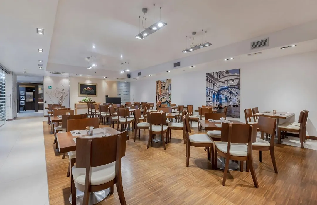 Courtyard By Marriott Venice Airport-1